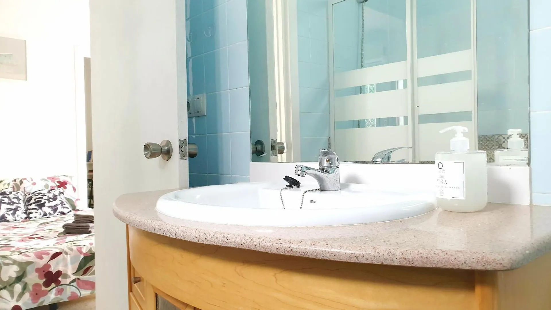 Sunny Malaga Centre Flats, 2 Options, With Balcony Or Terrace Spanien