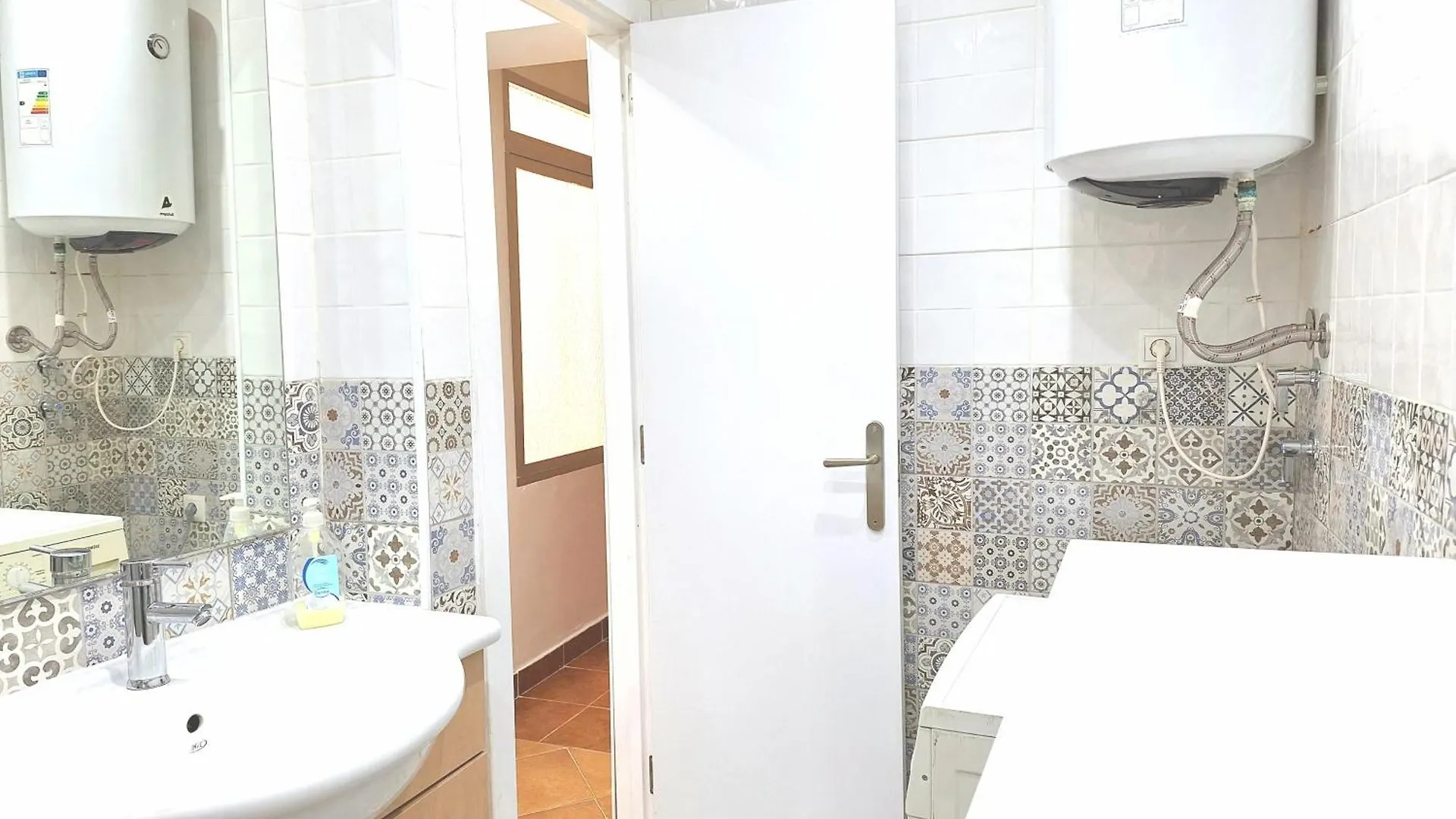 Sunny Malaga Centre Flats, 2 Options, With Balcony Or Terrace